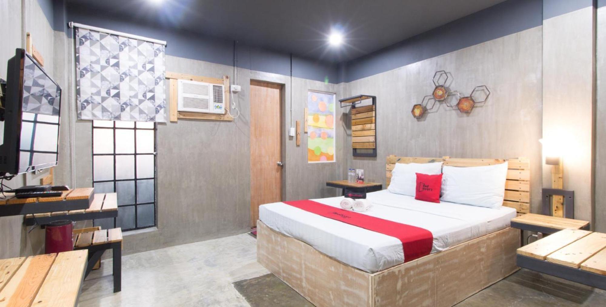 Reddoorz Plus @ Taft North Mandurriao Илоило Экстерьер фото