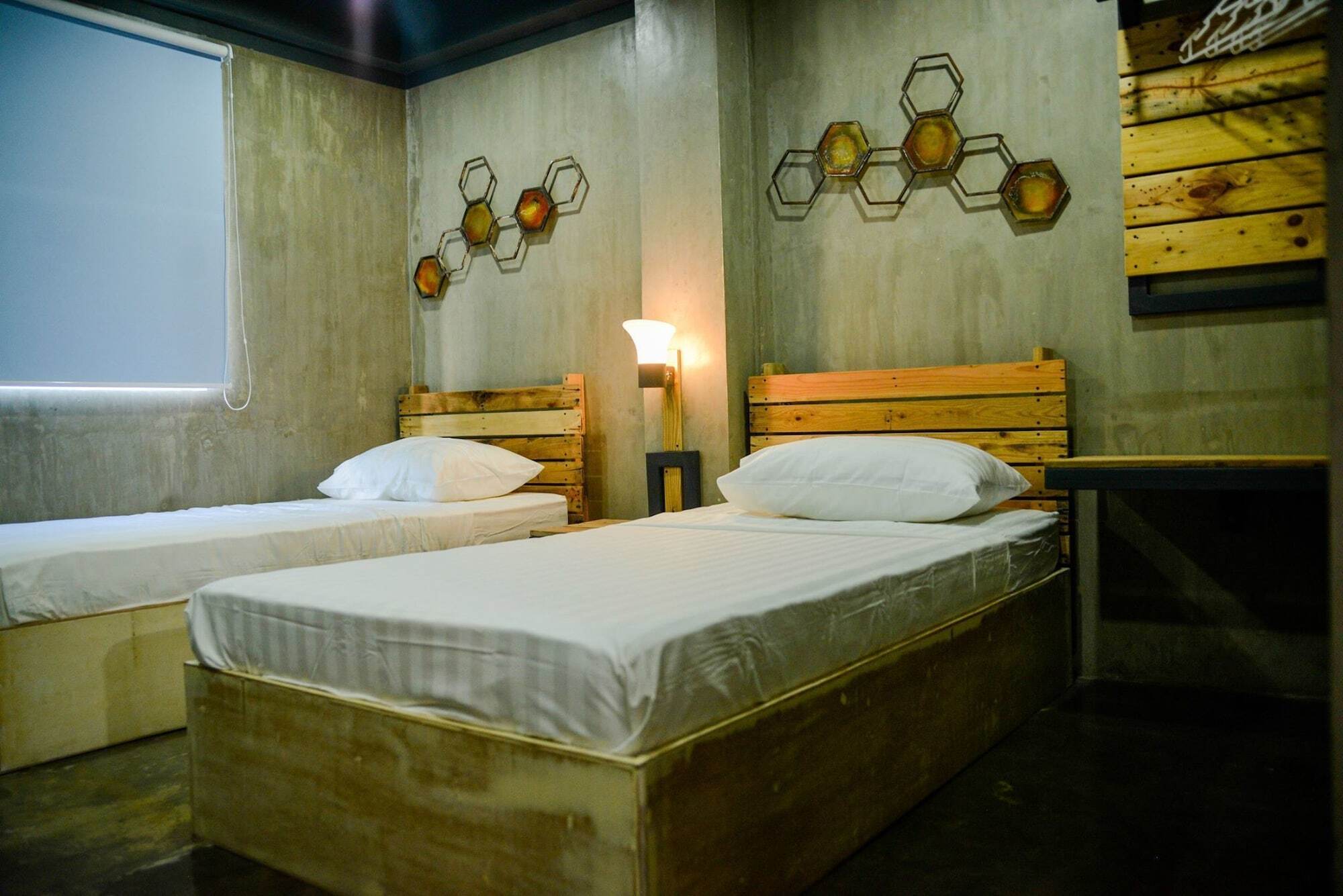 Reddoorz Plus @ Taft North Mandurriao Илоило Экстерьер фото